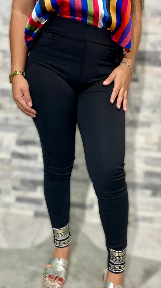 Pantalon slim motif aztèque